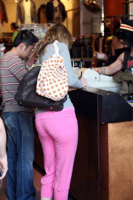 Mischa Barton’s Hot Pink Bottoms | HQ Celebrity